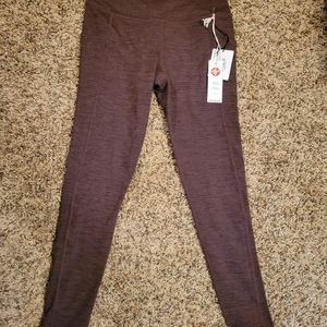 NWT Manduka Essential Pocket Leggings. Size small.